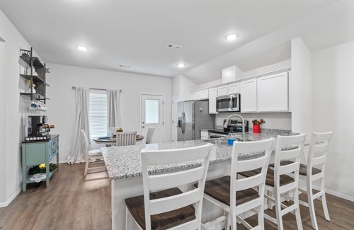 Fayetteville House | Fam-Friendly Home in Fayetteville+2.6mi to UARK. Close to Parks+Trails+Golfing