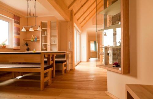 Schesslitz Apartment | Familien Ferien Wohnung by Holzbau
