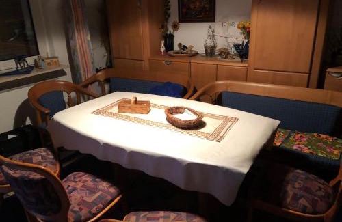 Winningen House | Familien-Zimmer mit Bad und Garten in Privathaus hell, gemütlich, Massivholz