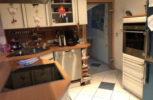 Winningen House | Familien-Zimmer mit Bad und Garten in Privathaus hell, gemütlich, Massivholz