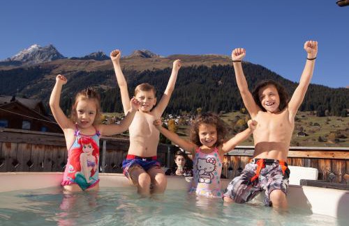 Tavanasa Hotel | Familienhotel Alpina