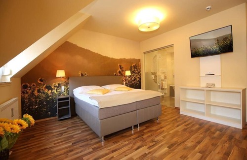 Feldbach Bed & Breakfast | Familienzimmer Lavendel Oder Sonnenblume Deluxe - Hotel & Wirtshaus Hödl-kaplan