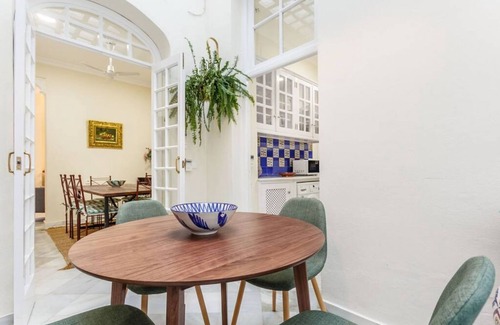 San Bartolome Apartment | Families, calm city center 3 bedrooms 5 bathrooms wifi air conditioning heating
