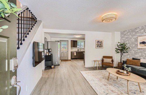 South Westminster House | Family and Dog Friendly - Game Room - Central Location Between Denver & Boulder