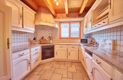 Champery Ski Chalet | Family chalet overlooking the Midi Teeth