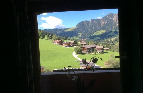 Inneralpbach Ski Chalet | Family Chalet with breath-taking mountain views. 5 minute walk to ski lift!