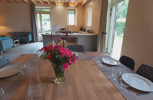 La Selle-Craonnaise Cottage | Family cottage 7 pers, nature & leisure, pets allowed, WiFi