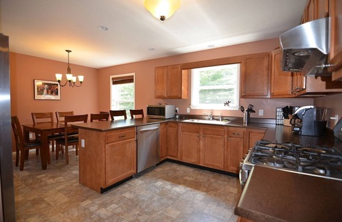 Cavendish House | Family & dog friendly house w/deck & game room. Minutes to town, Okemo & lakes