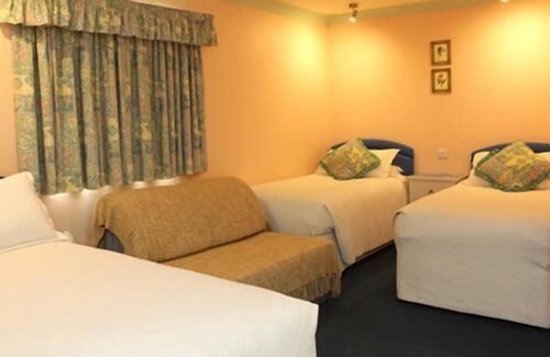 Takeley Bed & Breakfast | Family Ensuite with Shower at Little Bullocks Farm