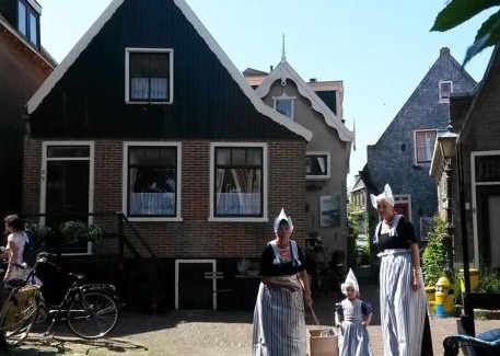 Volendam Apartment | Family fisherman's house Volendam