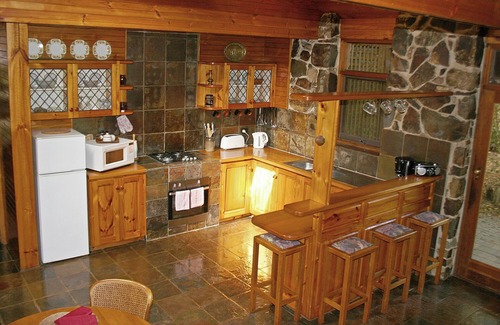 Taggerty Cottage | Family Focused Farmstay Nestled Amidst the Great Divide Range