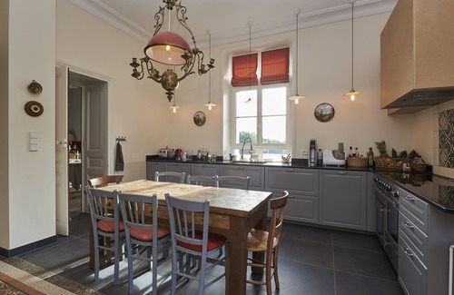 Saint-Vincent-sur-Graon House | Family Chateau With Great Comfort, Park, Swimming Pool, sand beaches nearby