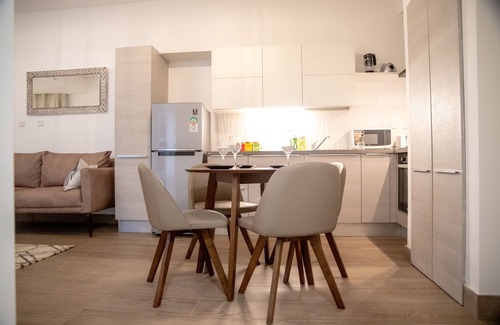 Central Business District Apartment | Family friendly 2 bedroom apartment with a pool and gym