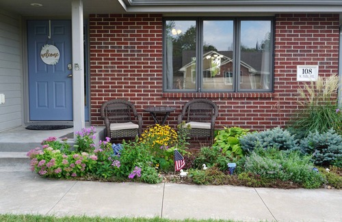 St. Marys House | Family Friendly 4 Bedroom, 3 Bath Family, Hot Tub and playground. Sleeps 12