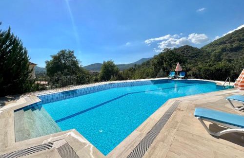 Fethiye Villa | Family-Friendly 4 BR Villa with Pool and Garden - Fethiye