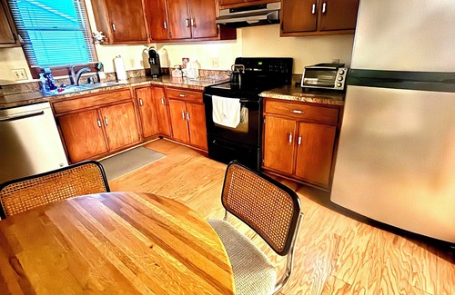 Park Forest Village House | Family Friendly 4 Bedroom House Near Penn State University