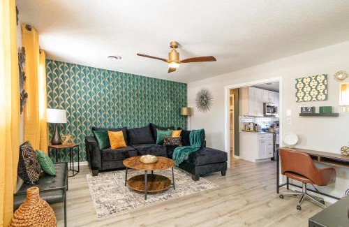 Graham Apartment | Family friendly & 5-mins to downtown Graham