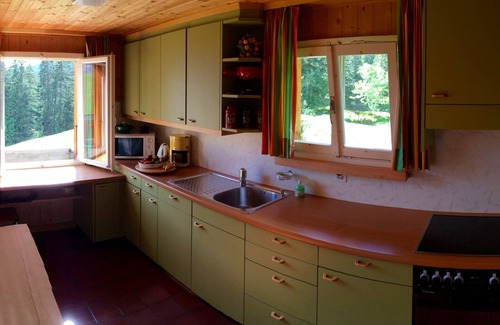 Grindelwald Ski Chalet | Family friendly, charming, traditional Swiss Alpine Chalet