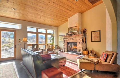Del Norte House | Family-Friendly Del Norte Home with Stunning Views!