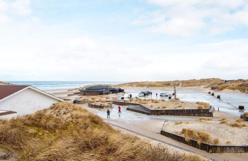 Henne Strand House | Family-friendly Haven with Pool - By Traum Ferienwohnungen