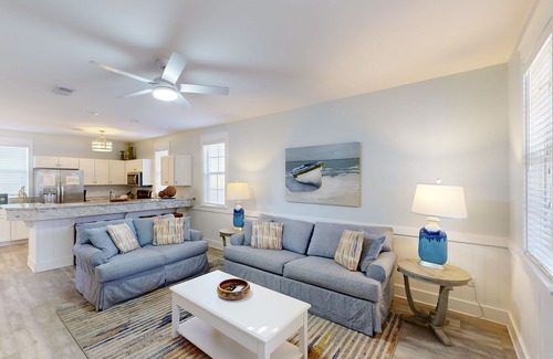 Port St. Joe Cottage | Family-Friendly Home with Shared Hot Tub - Beach Access 1 Mile Away