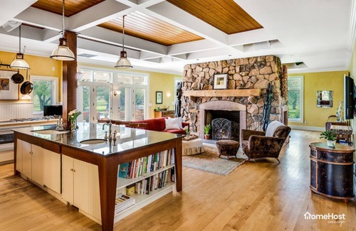 Gunbarrel House | Family-Friendly Home w/Pool, 10-min to Downtown!
