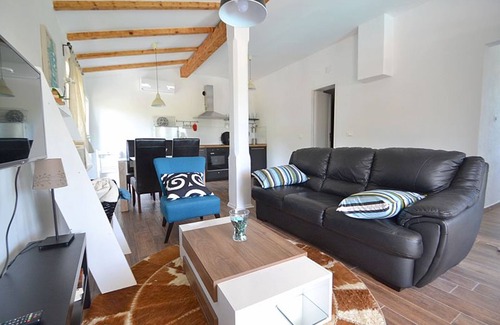 Brkac House | Family - friendly house with pool near Motovun