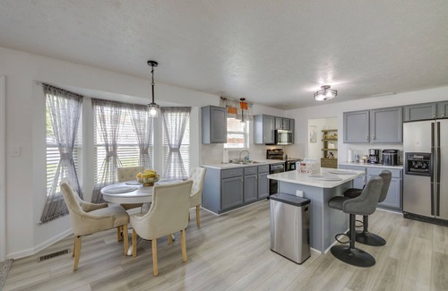 Wayne House | Family-Friendly Indianapolis Home w/Fenced Yard