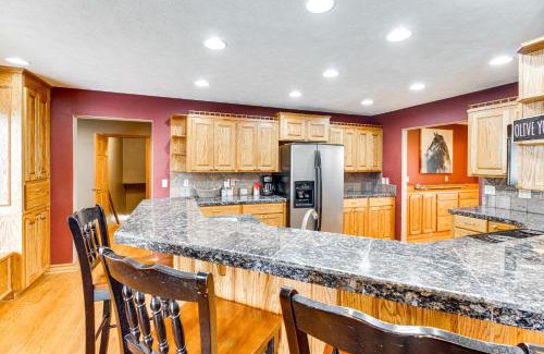 Omaha House | Family-Friendly Ozarks Getaway Less Than 21 Mi to Branson!