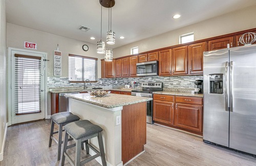 Sheely Farms House | Family-Friendly Phoenix Home: 5 Mi to Westgate!