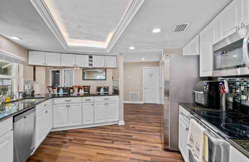 Walsingham House | Family Friendly Pool House near Beach