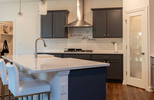 Lakemoor House | Family Friendly Rental with Private backyard and quiet area.