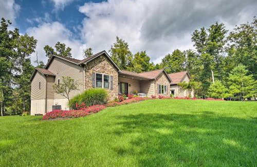 Calvin House | Family-Friendly Retreat with Deck in Cassville!