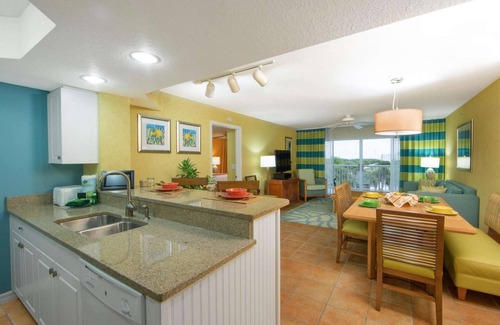 Port Canaveral Condo | ★Family Friendly Beach Resort with Water Park - Spacious - Sleeps 8