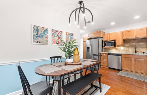 South Kansas City House | Family Friendly Kansas City Ranch in the Center of it All