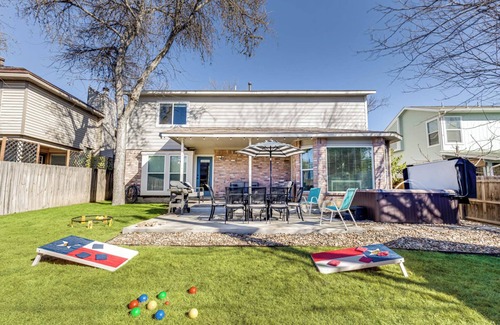 San Antonio House | Family Fun near SixFlags & SeaWorld GameRoom YardGames HotTub 3 KING Beds CLEAN!