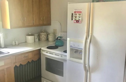 Bellefonte House | Family Fun & Pet Hugs: Cozy 3-bedroom Home away from Home.
