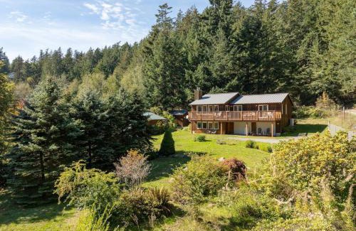 Doe Bay House | Family Fun, Private, Close To Trails, Beaches