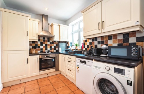 Southampton House | Family Gathering Bungalow