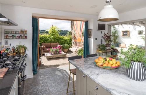 Newton St Loe Other | Family Gem in Bath, sleeps 18, stunning view