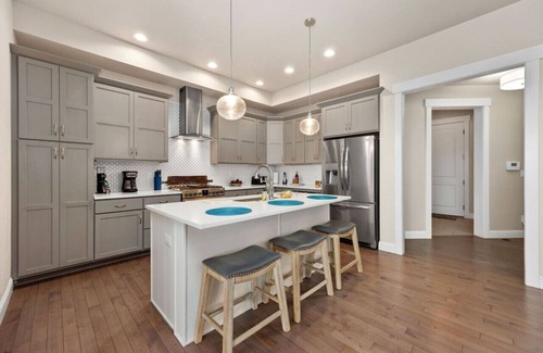 Loveland House | Family Getaway-Master Balcony Mtn Views-Golf Cart!