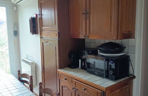 Nemours House | 🏡 Family haven with large enclosed garden - Whole house 3 bedrooms