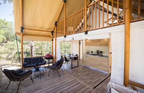 Castillon-du-Gard Other | Family holiday property up to 20p with gites 2kms from the Pont du Gard