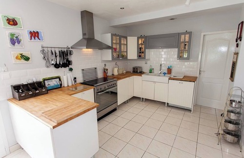 Cherveix-Cubas Villa | Family holiday home, PRIVATE POOL, excellent entertaining space and close to a busy rural village.