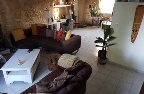 Remoulins House | Family home at pont du gard.