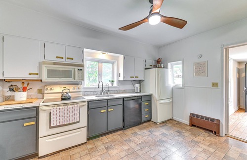 Middleburgh House | Family Home w/Yard & Fire Pit in Middleburgh!