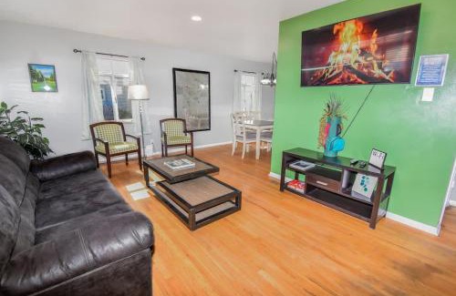Southeast House | Family Home with Large Yard & Golf Theme Near Rail
