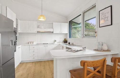 Kanahooka House | Family Home with Views - Kanahooka