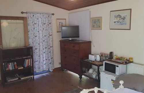 Wandiligong House | Family home, your private space & Pet-Friendly.