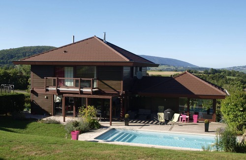 Cuvat House | Family house for 8 people with swimming pool.